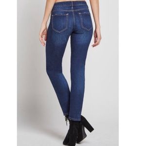 BCBG | Distressed Boyfriend Jeans